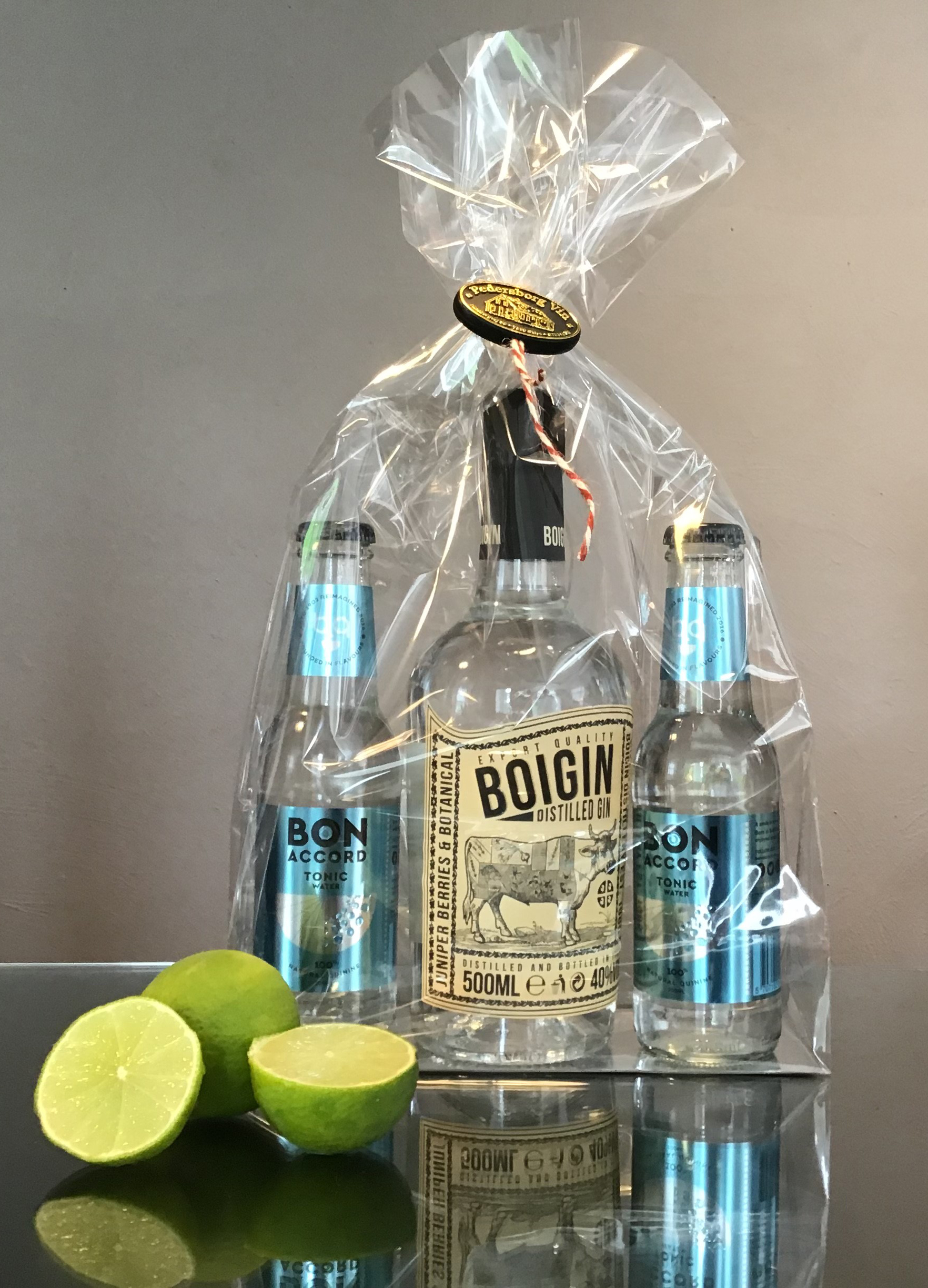 Gingave med Boigin og Bon Accord Tonic pakket i Cellofanpose