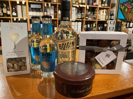 Gingave med Boigin, Hattesen lakrids og Summerbird Chokolade